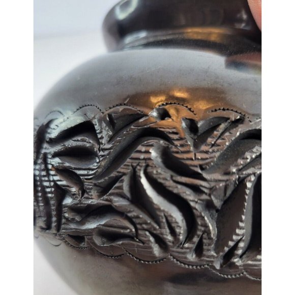 Dona Rosa Oaxaca Mexico Black Pottery Cut Out Handled Pot Signed 5-1/2" Tall - Picture 9 of 11